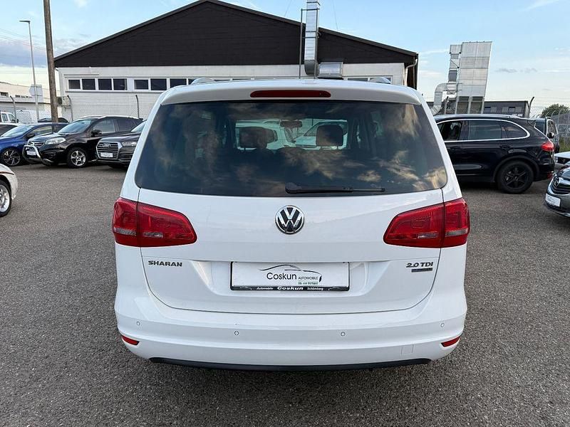 Gebraucht VW Sharan Life 140 PS (102 kW) 2014 Weiß Van / Kleinbus