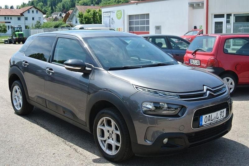 Grau Gebraucht 2020 Citroën C4 Cactus PureTech Kleinwagen | 10.900 € (Fairer Preis) - Bild 1/4