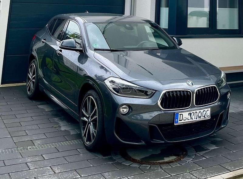 Grau Gebraucht 2019 BMW X2 M Sport SUV | 27.900 € (Fairer Preis) - Bild 1/2