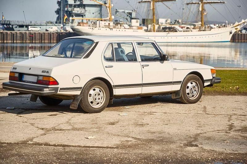 Gebraucht Saab 900 101 PS (74 kW) 1982 Weiß Limousine