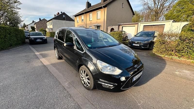 Second-hand Ford S-MAX Titanium 163 CP (119 kW) 2013 Negru Monovolum