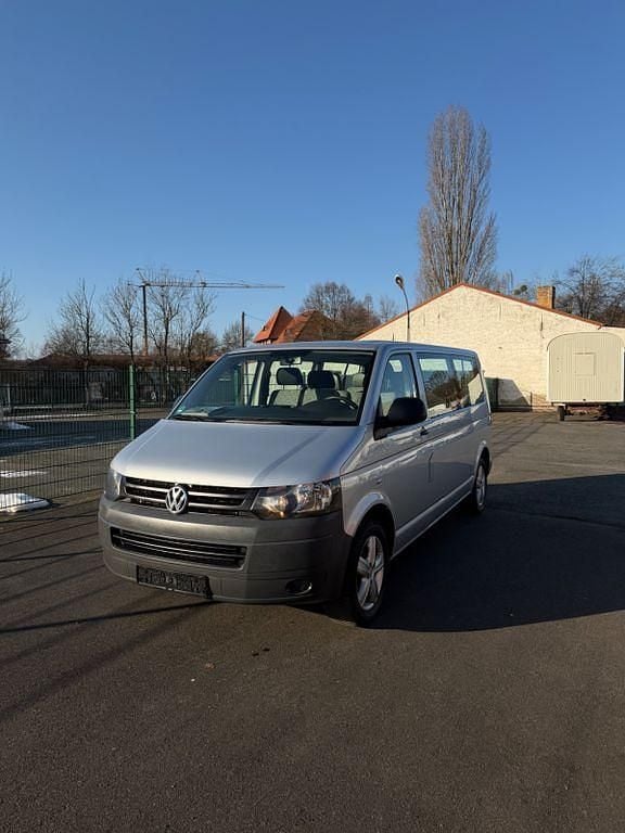 Gebraucht VW T5 102 PS (75 kW) 2012 Silber Van