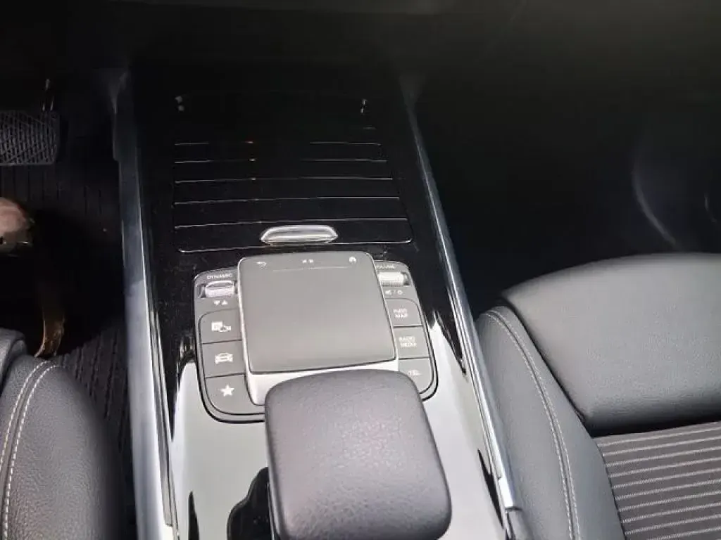 Gebraucht Mercedes 200 150 PS (110 kW) 2020 Nachtschwarz Limousine