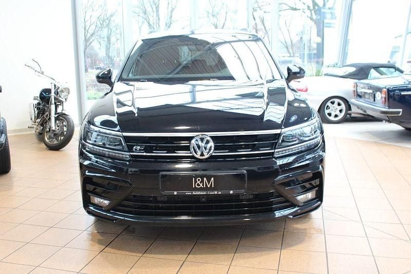 Schwarz Gebraucht 2020 VW Tiguan R-line SUV | 27.990 € (Superpreis) - Bild 1/4