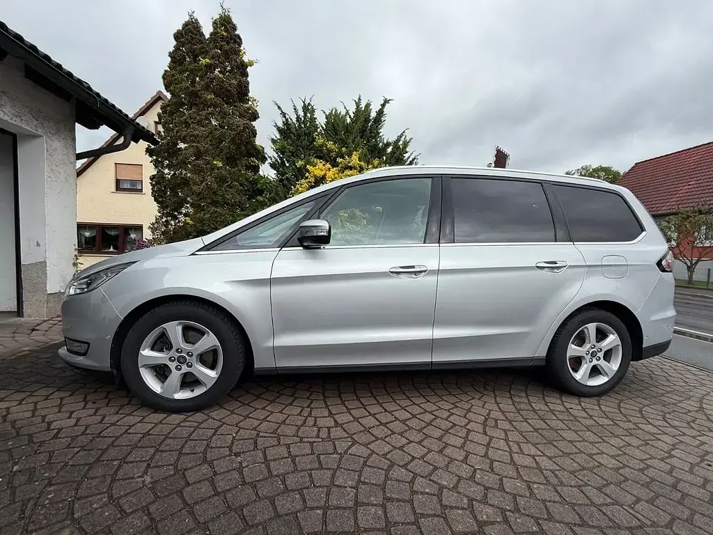 Gebraucht Ford Galaxy Titanium 190 PS (139 kW) 2019 Silber Van / Kleinbus