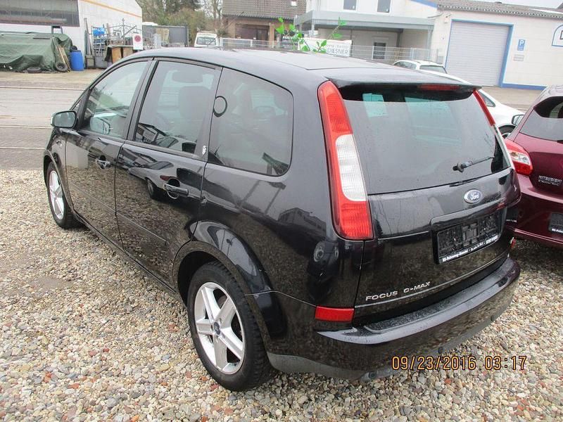 Gebraucht Ford Focus Ghia 116 PS (85 kW) 2007 Schwarz Limousine