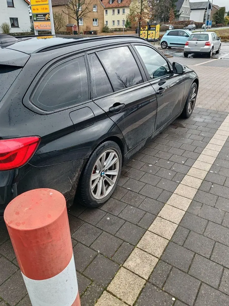 Gebraucht BMW 318 150 PS (110 kW) 2017 Schwarz Kombi