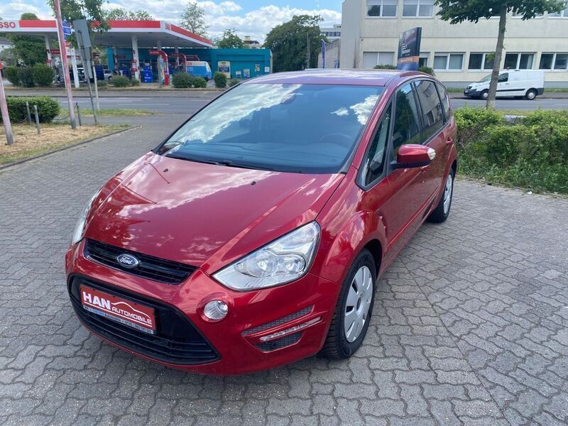 Rot Gebraucht 2013 Ford S-MAX Business Edition Van / Kleinbus | 9.490 € (Fairer Preis) - Bild 1/4
