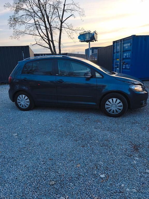 Gebraucht VW Golf Plus Cross Style 105 PS (77 kW) 2011 Van / Kleinbus