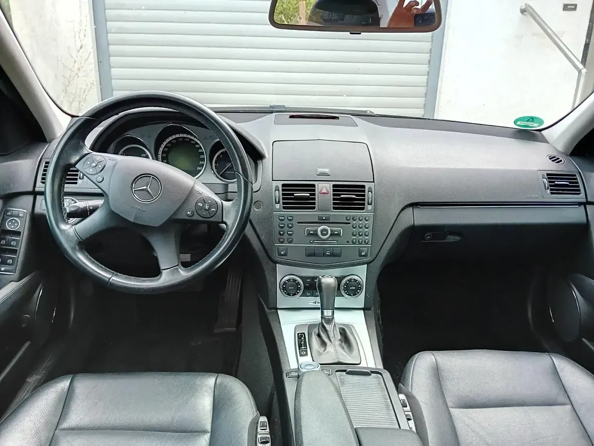 Gebraucht Mercedes C350 221 PS (162 kW) 2010 Grau Limousine