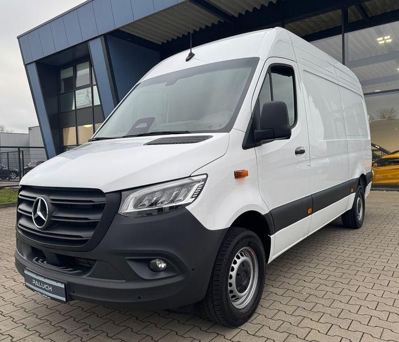 Weiß Gebraucht 2024 Mercedes Sprinter Van | 45.900 € (Fairer Preis) - Bild 1/4