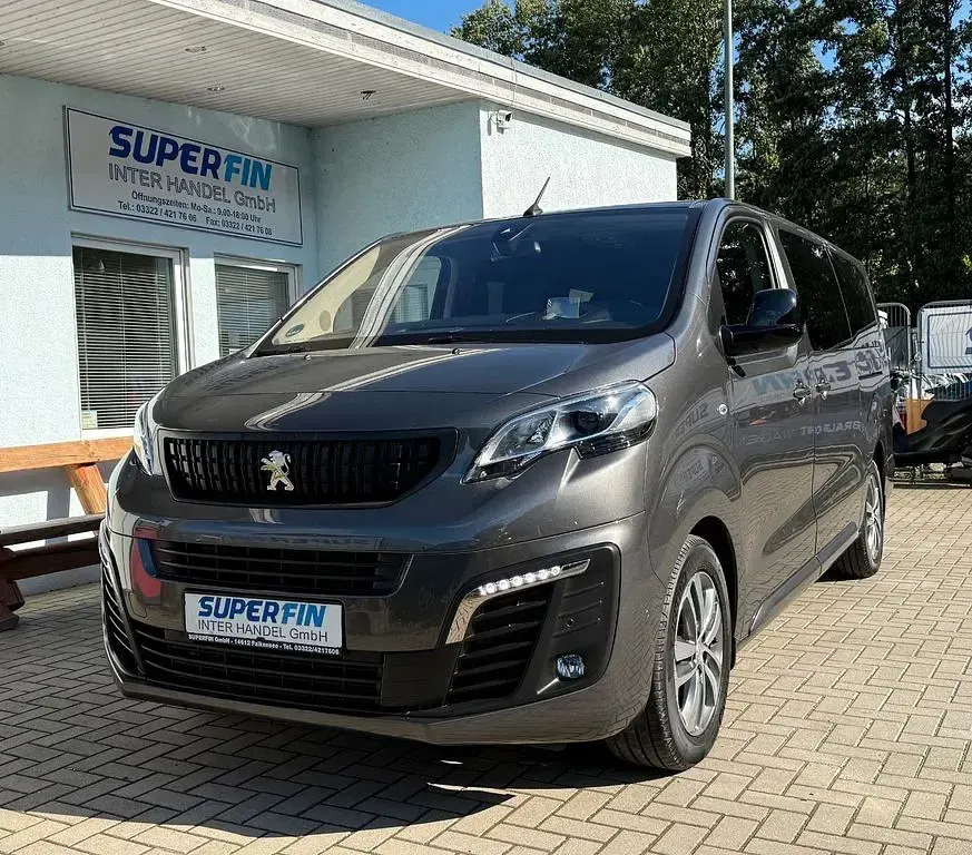 Gebraucht Peugeot Traveller Allure 177 PS (130 kW) 2022 Grau Van / Kleinbus