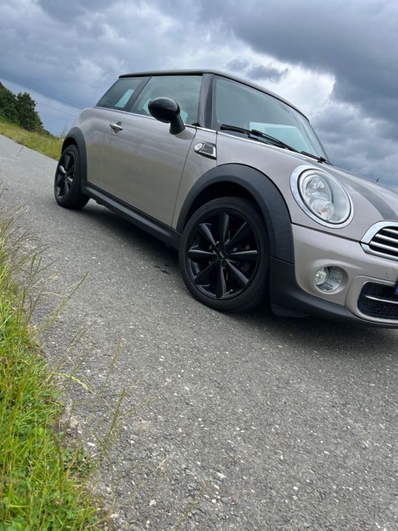 Beige Gebraucht 2012 Mini Cooper D Kleinwagen | 5.500 € (Fairer Preis) - Bild 1/4
