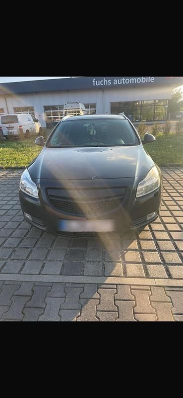 Schwarz Gebraucht 2012 Opel Insignia Kombi | 2.400 € (Superpreis) - Bild 1/4