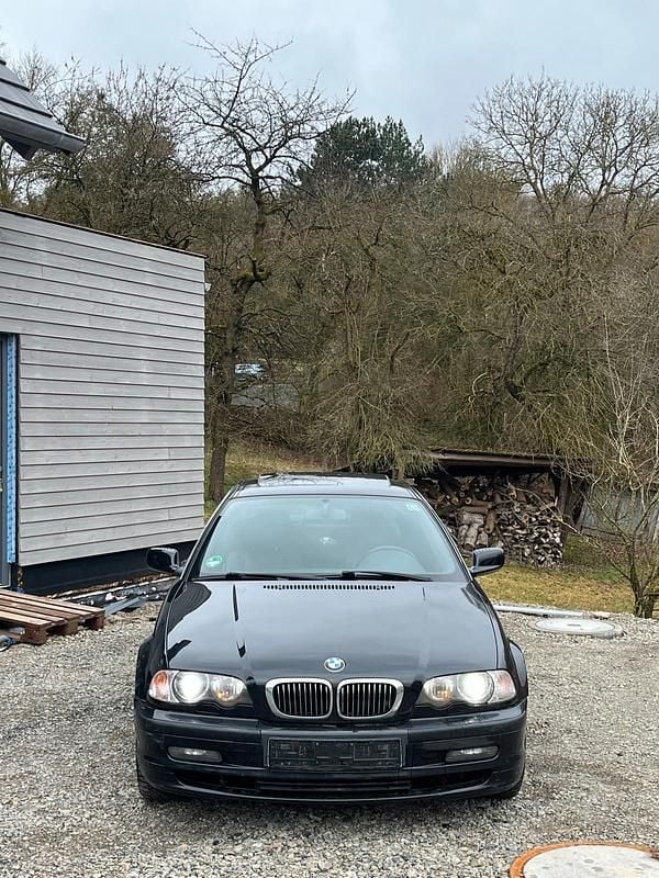 Gebraucht BMW 325 193 PS (141 kW) 2002 Schwarz Coupé