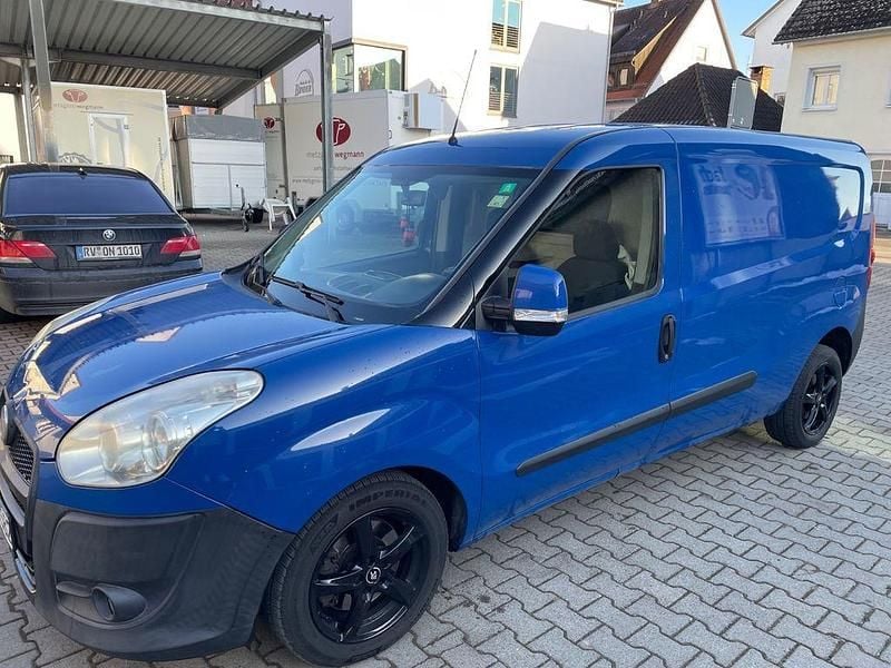 Schwarz Gebraucht 2012 Fiat Doblò Van / Kleinbus | 3.250 € (Fairer Preis) - Bild 1/4