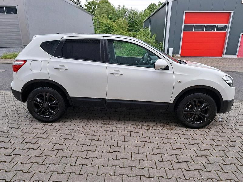 Gebraucht Nissan Qashqai 141 PS (103 kW) 2010 Weiß SUV