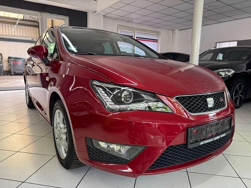 Rot Gebraucht 2013 Seat Ibiza ST FR Kombi | 9.999 € (Etwas zu teuer) - Bild 1/4