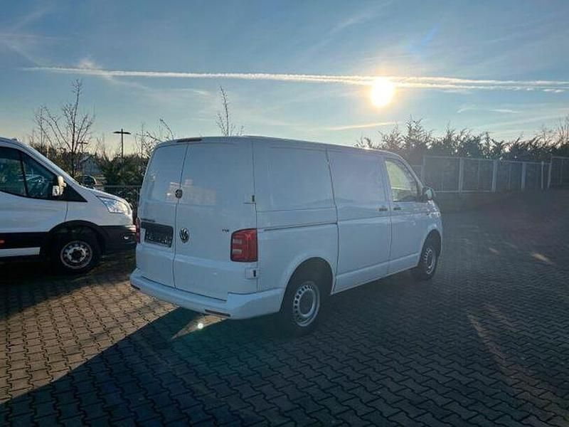 Gebraucht VW T6 102 PS (75 kW) 2017 Candyweiss Van