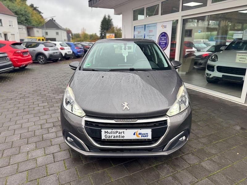 Gebraucht Peugeot 208 Active 82 PS (60 kW) 2018 Grau Kleinwagen