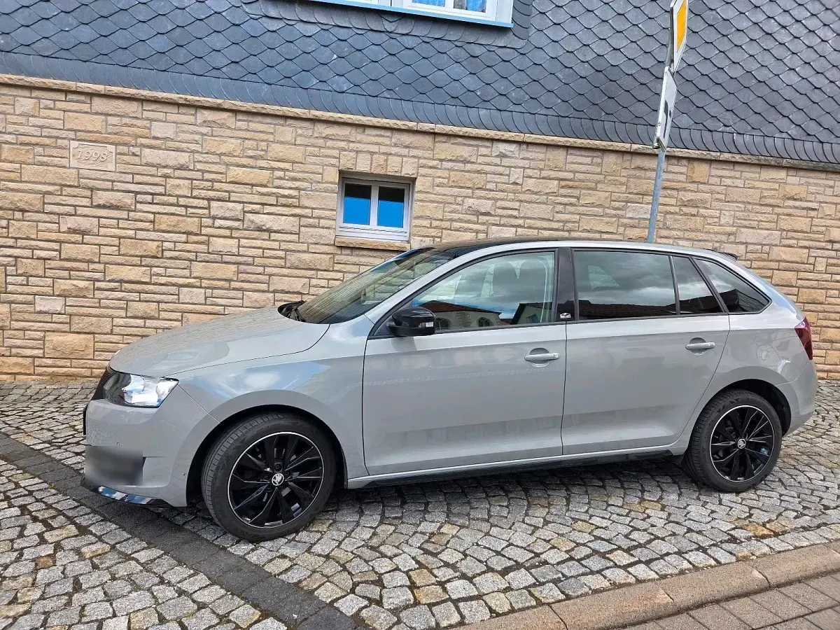 Gebraucht Skoda Rapid Monte Carlo 90 PS (66 kW) 2015 Grau Kleinwagen