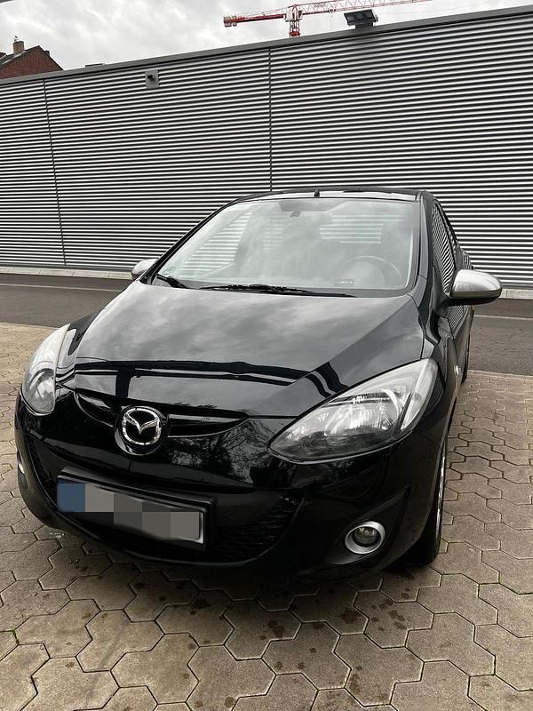 Schwarz Gebraucht 2014 Mazda 2 Kleinwagen | 4.690 € (Guter Preis) - Bild 1/4
