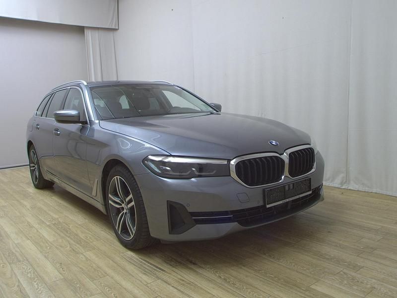 Gebraucht BMW 530e 292 PS (214 kW) 2021 Grau Kombi