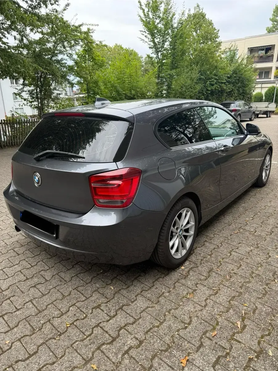 Gebraucht BMW 118 170 PS (125 kW) 2013 Grau Kleinwagen