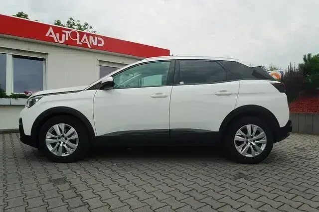 Gebraucht Peugeot 3008 Active 131 PS (96 kW) 2019 Weiss banquise SUV