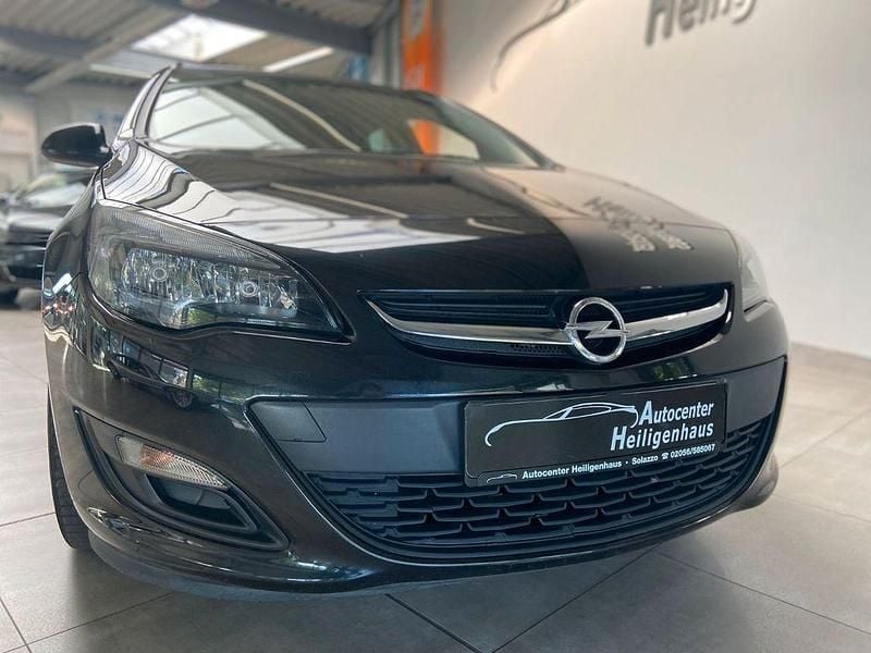 Schwarz Gebraucht 2015 Opel Astra Selection Kombi | 5.580 € (Guter Preis) - Bild 1/4