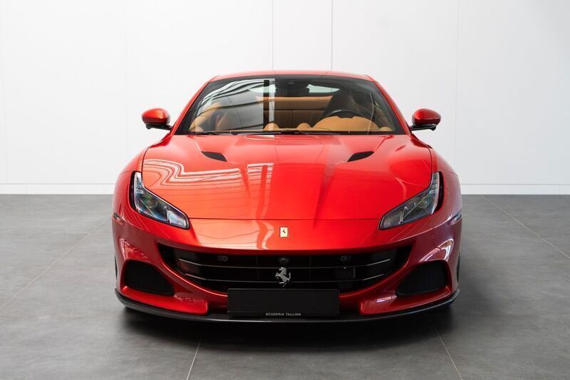 Gebraucht Ferrari Portofino 620 PS (456 kW) 2023 Rot Cabrio