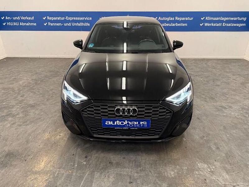 Gebraucht Audi A3 Ambiente 150 PS (110 kW) 2022 Schwarz Limousine