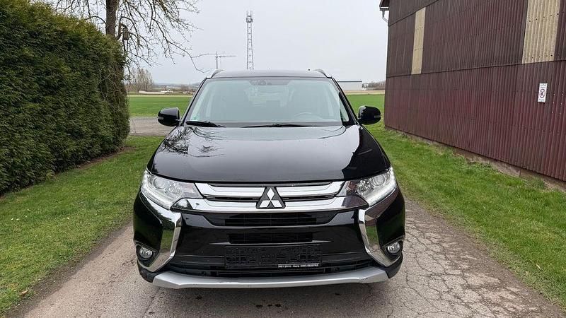 Gebraucht Mitsubishi Outlander Plus 150 PS (110 kW) 2015 Schwarz SUV