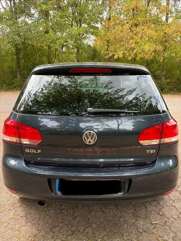 Gebraucht VW Golf VII Match 105 PS (77 kW) 2012 Grau Limousine