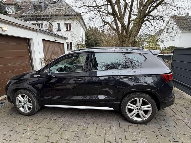 Schwarz Gebraucht 2018 Seat Ateca 4Drive SUV | 18.900 € (Superpreis) - Bild 1/4