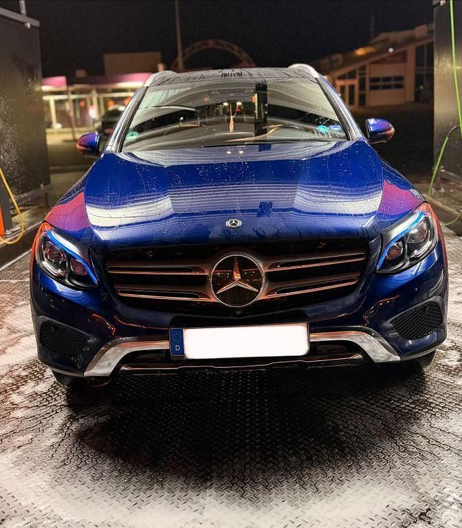 Gebraucht Mercedes GLC350 AMG line 320 PS (235 kW) 2018 Blau SUV