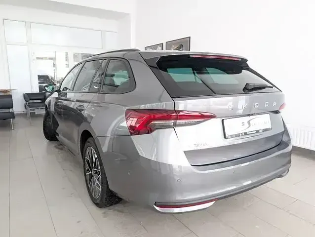 Gebraucht Skoda Octavia Tour 150 PS (110 kW) 2025 Grau Kombi