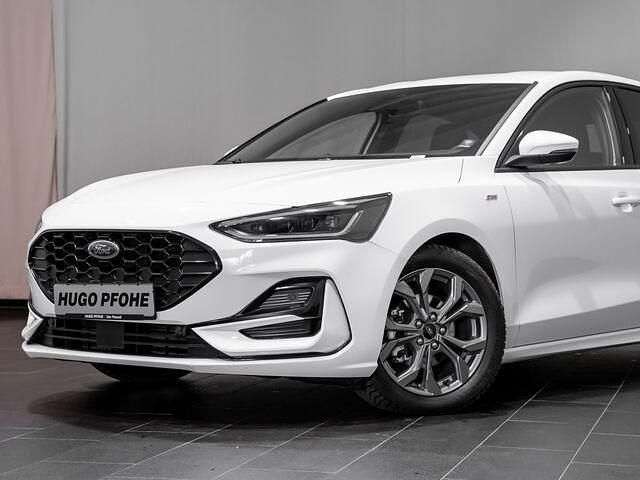 Gebraucht Ford Focus ST-Line X 155 PS (114 kW) 2024 Frozen white uni Limousine
