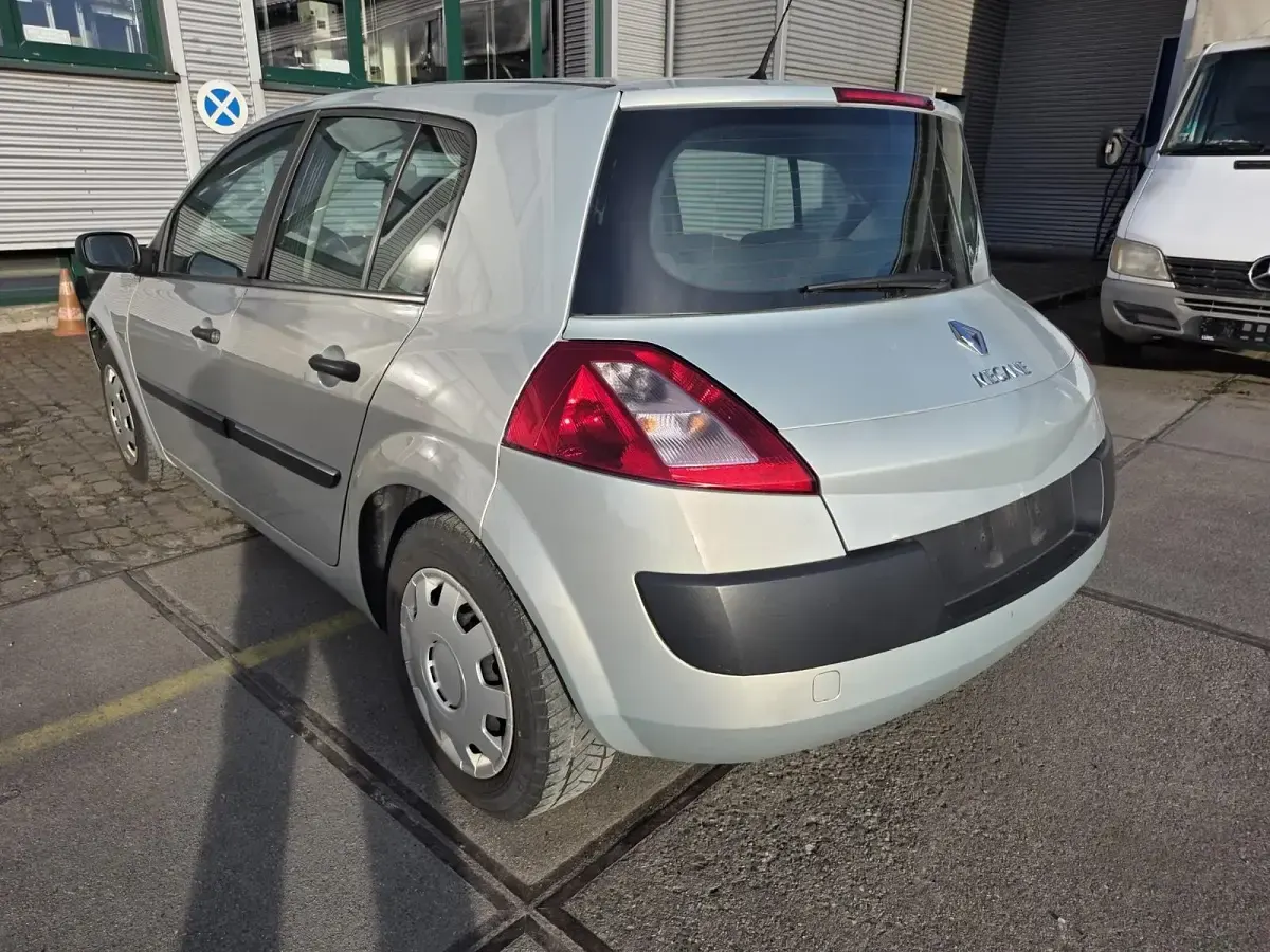 Brugt Renault Mégane II 98 HK (72 kW) 2003 Sølv Sedan