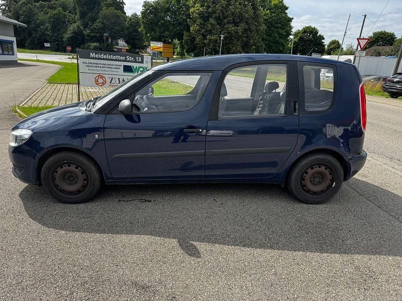 Blau Gebraucht 2011 Skoda Roomster Plus Edition Kombi | 999 € (Superpreis) - Bild 1/4