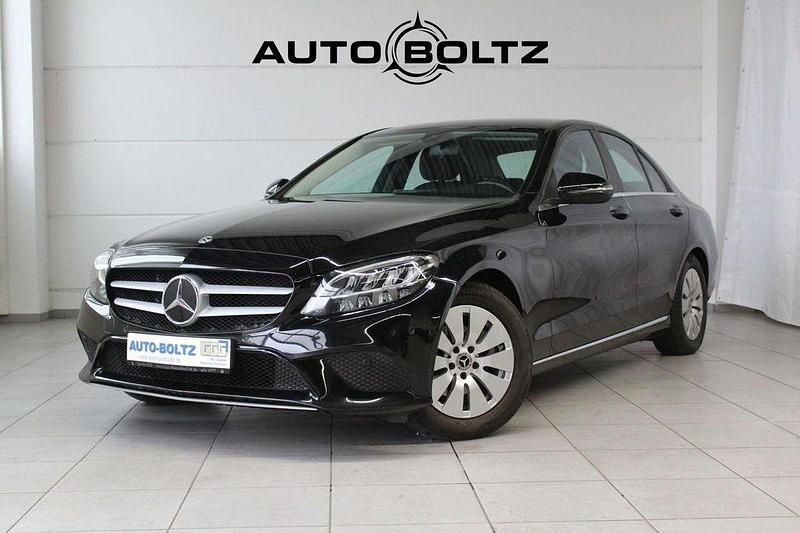 Gebraucht Mercedes C200 160 PS (117 kW) 2021 Schwarz Limousine
