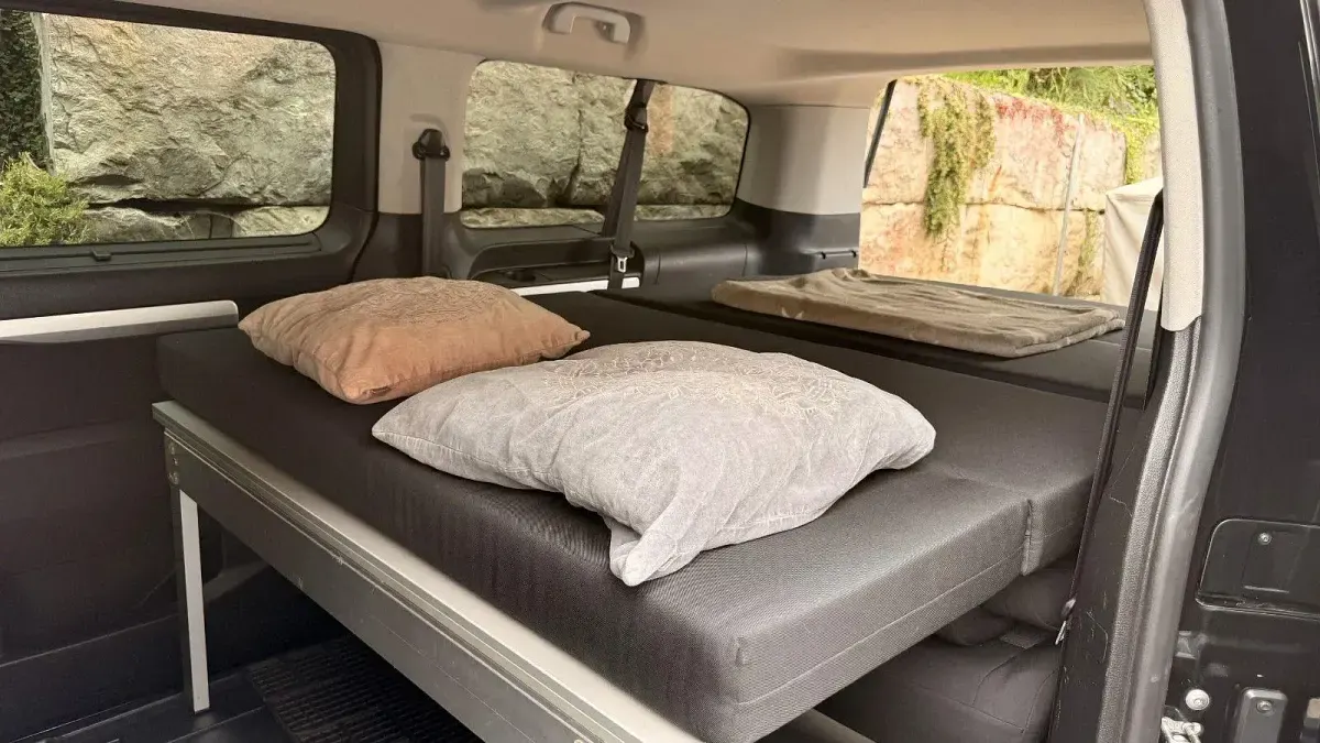 Gebraucht Peugeot Traveller Active 150 PS (110 kW) 2019 Schwarz Van / Kleinbus