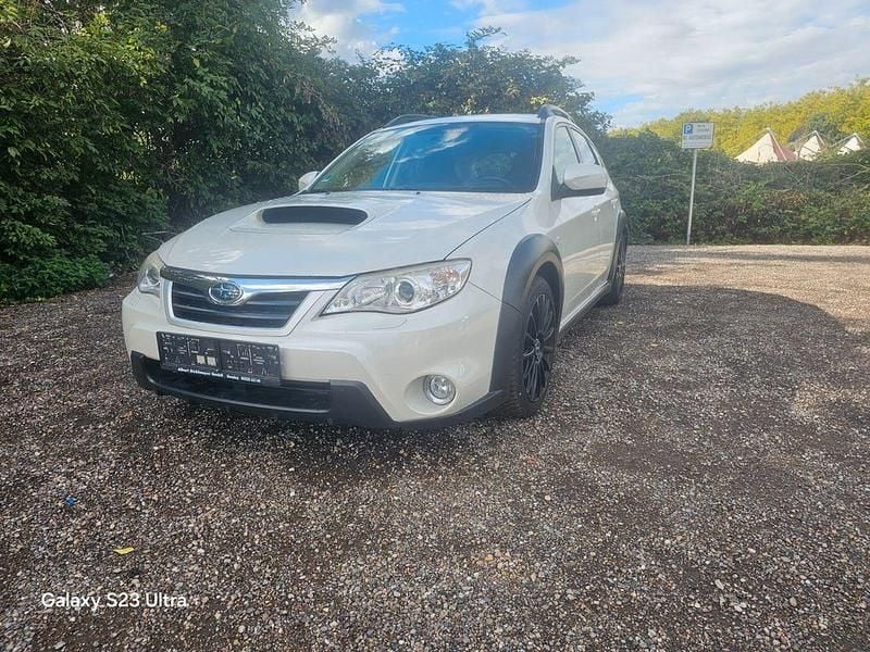 Weiß Gebraucht 2010 Subaru Impreza Limousine | 3.900 € (Etwas zu teuer) - Bild 1/4