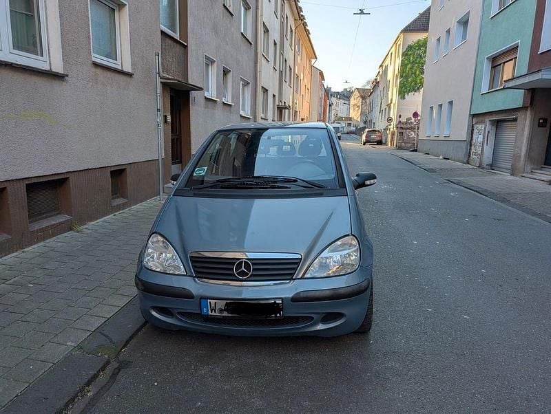 Blau Gebraucht 2003 Mercedes A140 Classic Van / Kleinbus | 1.450 € (Fairer Preis) - Bild 1/4
