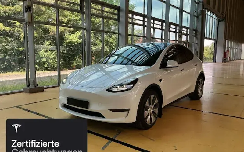 Gebraucht Tesla Model Y 273 kW (372 PS) 2023 Weiß SUV