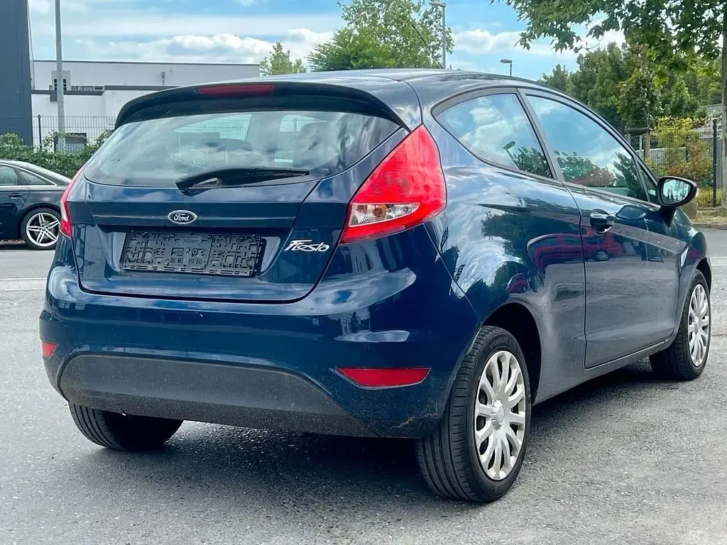 Gebraucht Ford Fiesta Trend 82 PS (60 kW) 2010 Blau Limousine