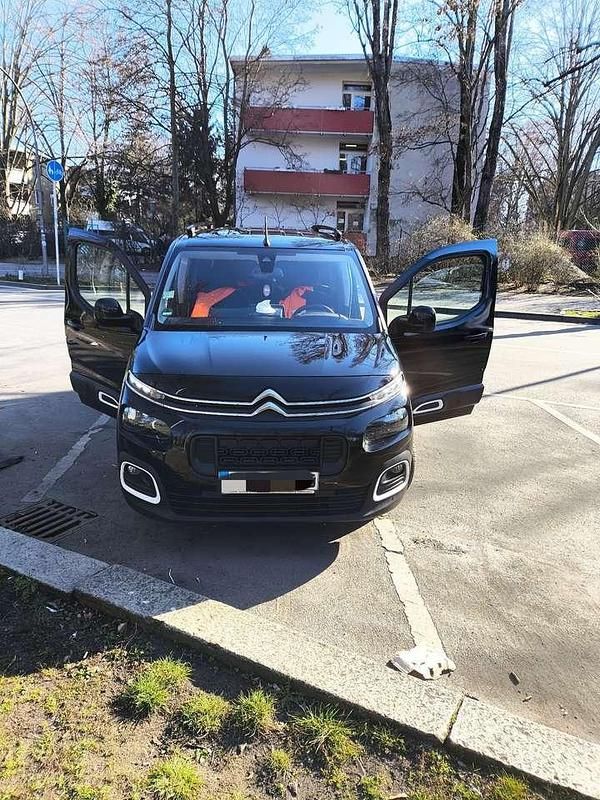 Schwarz Gebraucht 2018 Citroën Berlingo Feel Van / Kleinbus | 14.200 € (Fairer Preis) - Bild 1/4