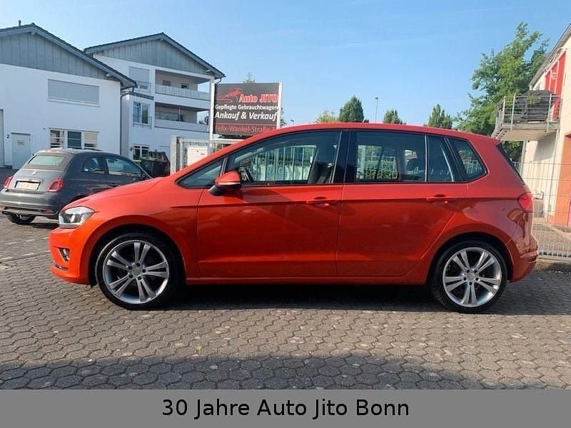 Orange Gebraucht 2015 VW Golf Sportsvan Trendline Van / Kleinbus | 8.999 € (Guter Preis) - Bild 1/4