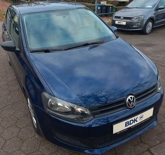 Blau Gebraucht 2009 VW Polo Limousine | 4.750 € (Teuer) - Bild 1/4