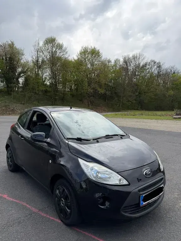 Gebraucht Ford Ka Ambiente 69 PS (50 kW) 2012 Schwarz Kleinwagen